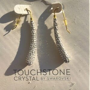 Touchstone crystal earings Gorgeous!!🤩
